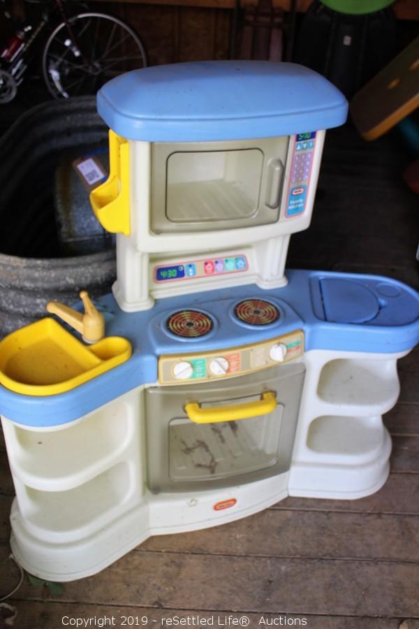 little tikes family kitchen